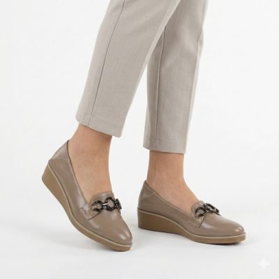5. Women's beige wedge shoes with decoration M.Daszyński MR2265
