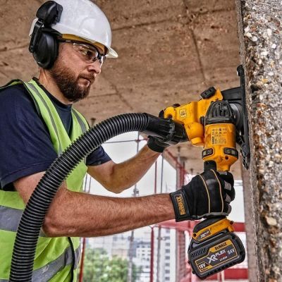 4. DeWALT DCG200T2-QW tool case