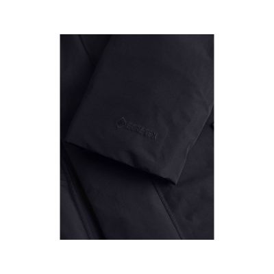 5. Peak Performance M GoreTex 2L Padded Coat Black