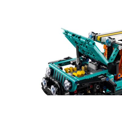 8. LEGO Technic 42227 - Jeep Wrangler Rubicon SUV