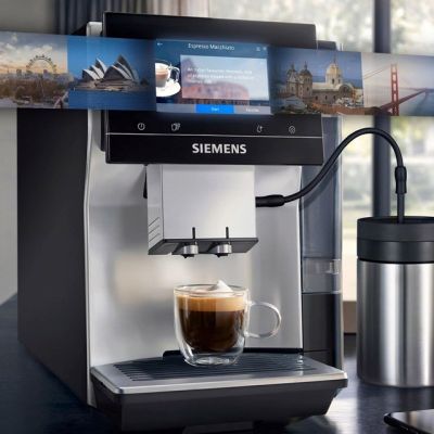 3. Siemens TP715R07 EQ700 espresso machine (black; 19 bar)