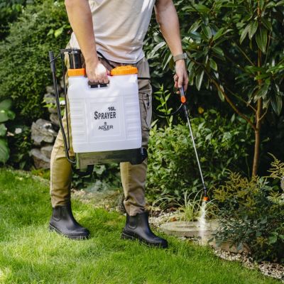 8. ADLER AD 6810 16L backpack pressure sprayer