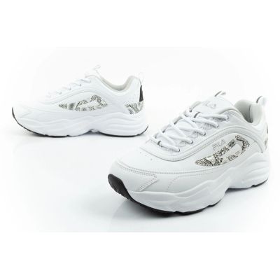 8. Fila women's sports shoes Skye ZP sneakers fashionable comfortable lightweight