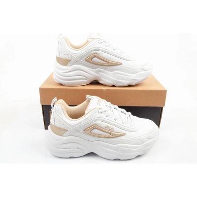 9. Fila women's sports shoes Skye ZP sneakers fashionable white lightweight