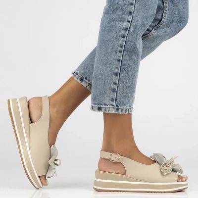 6. Women's leather wedge sandals beige Filippo DS7045/26