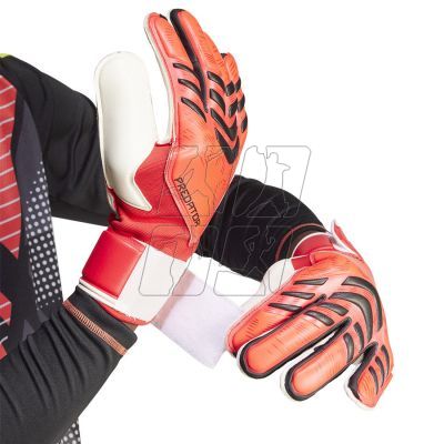 2. adidas Predator Gl Mtc JH3801 Goalkeeper Gloves