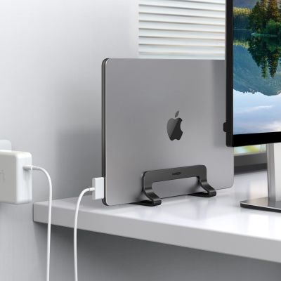 6. Ugreen Aluminum Vertical Stand Holder Stand for MacBook Laptop Tablet Silver (20471 LP258)