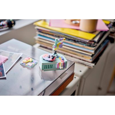 16. LEGO Creator 3in1 31392 - Decorative Piano with Cat