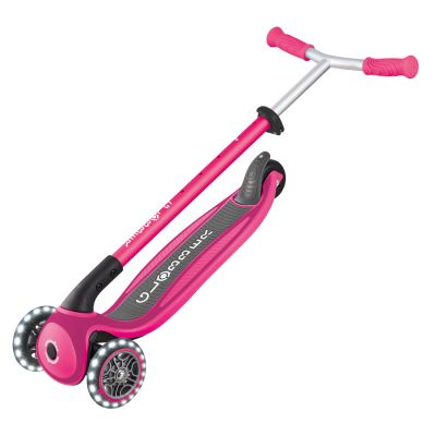 4. MASTER LIGHTS 3-Wheel Scooter - Fuchsia (663-110)
