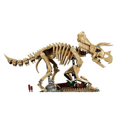 31. LEGO Jurassic World 77985 - Dinosaur Skeletons: Triceratops