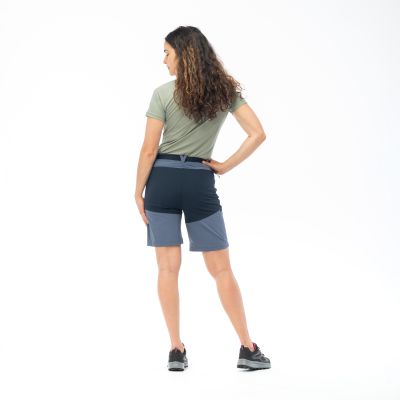 16. Women's LADY JANSE 1/2 Shorts