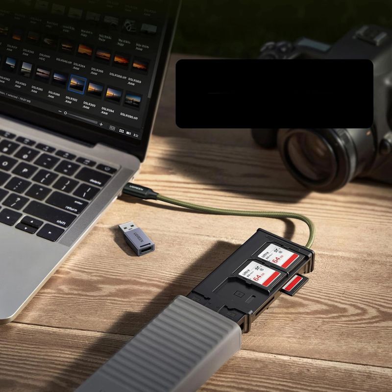 4. Ugreen 2-in-1 memory card reader with organizer - gray