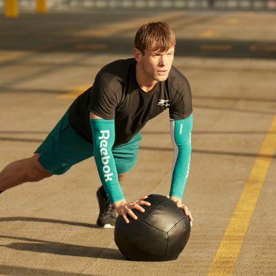 20. Reebok Activchill Rasl-13026GN Compression Sleeves