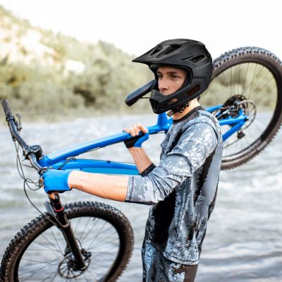16. Wozinsky full-face bicycle helmet with removable visor, lightweight, L - black