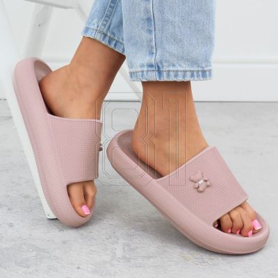 5. Vinceza W 75210 JAN403C flip-flops