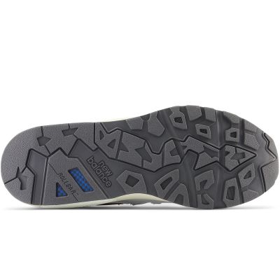 4. New Balance W MT580VTG Shoes