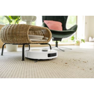 7. Cleaning robot with KARCHER RVM 4 Comfort base