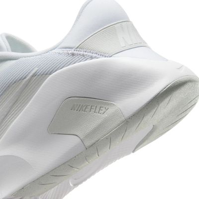 9. Nike men's training shoes HV9972-100