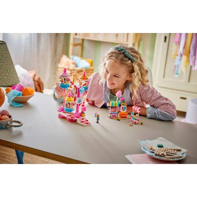 10. LEGO Friends 42700 - Candy and Cupcake Ferris Wheel