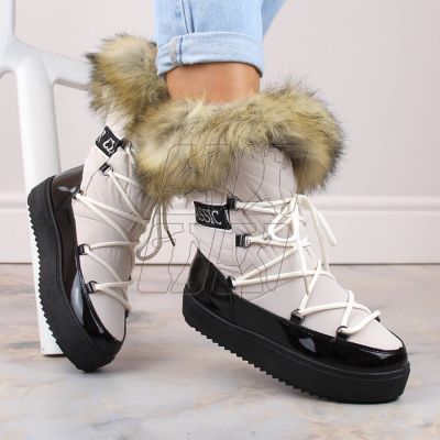 4. Vinceza W JAN262 beige lace-up snow boots with fur