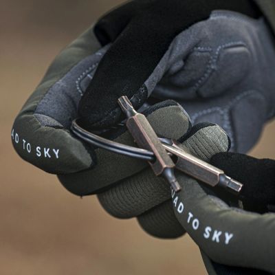 5. Rockbros VK-ARCO3 ROAD TO SKY Multitool 6-in-1 Keychain - Brown