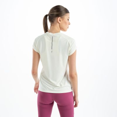 8. Fitanu Selina T-shirt W 92800492559