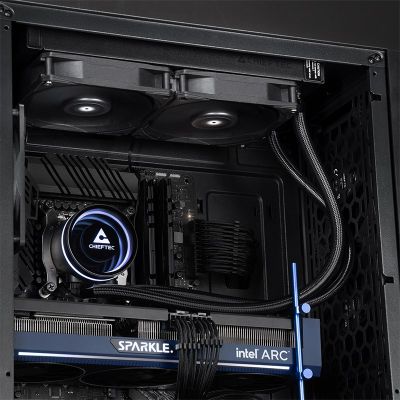 9. Chieftec Iceberg 240 Dark Water Cooling