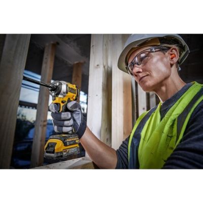 5. DeWALT 2x1.7Ah 208Nm Impact Driver