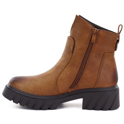3. Women's insulated camel ankle boots M.Daszyński 2502