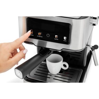2. Gorenje ESCM15CD 15 bar espresso machine