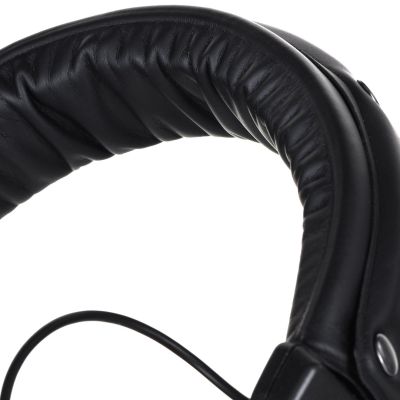 6. Beyerdynamic DT 770 PRO 250 OHM - Closed Studio Headphones