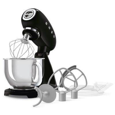 6. SMEG SMF05BLEU food processor