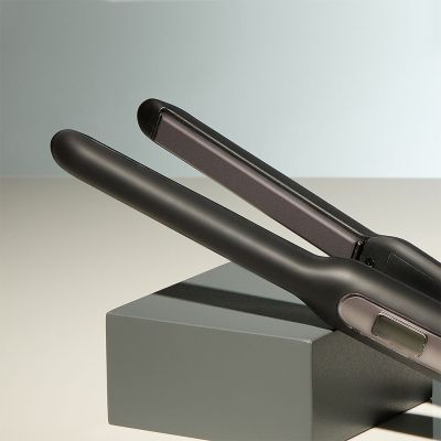 4. Remington Pro-Ceramic Extra Slim S5515 Black Straightener