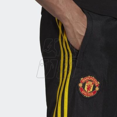 6. adidas Manchester United FC Icon Woven Pant M GR3878