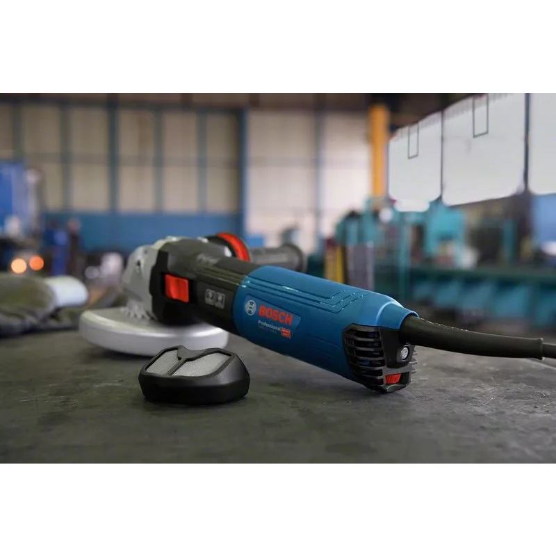 3. Bosch GWS 17-125 TS angle grinder 12.5 cm 9700 RPM 1700 W 2.2 kg
