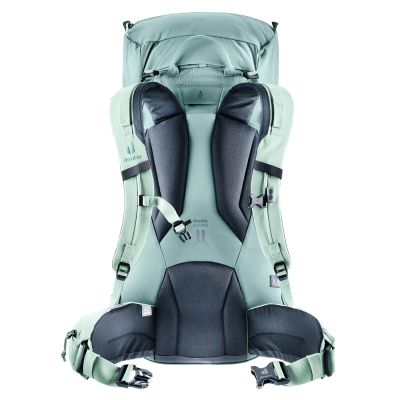 6. Deuter Guide 32+8 SL Backpack 3361423-2288