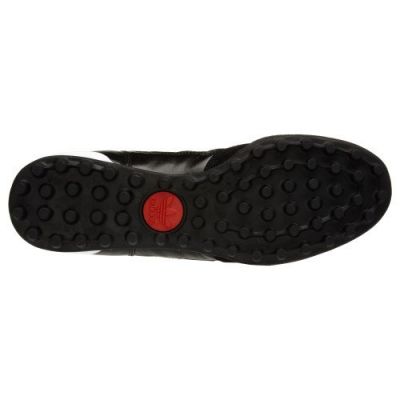 6. adidas Mundial Team TF 019228 football boots