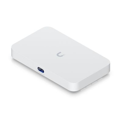 17. Router (Gateway), UniFi Controller, NVR, Switch Ubiquiti UniFi (UCG-Fiber-EU)