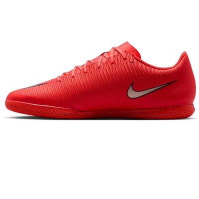 2. Nike Mercurial Vapor 17 Club IC Shoes IM5964-600