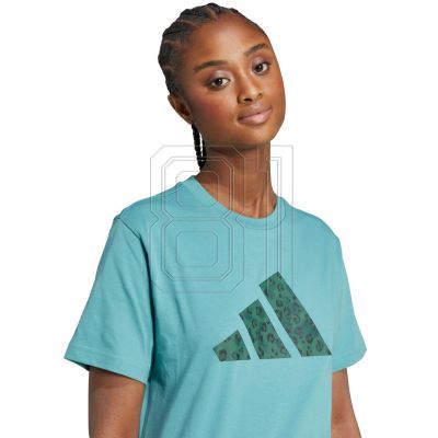 5. adidas Animal Graphic T-shirt W JV8535