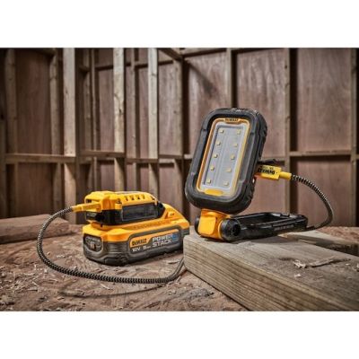 4. DEWALT DCL182 Battery LED Work Lamp USB-C 1000 LM IP54