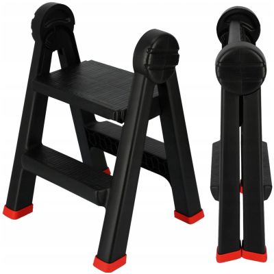 36. TITAN KISTENBERG WORKSHOP FOLDING PLATFORM LADDER