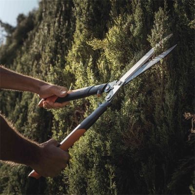 4. Fiskars PowerGear X HSX92 Black, Orange