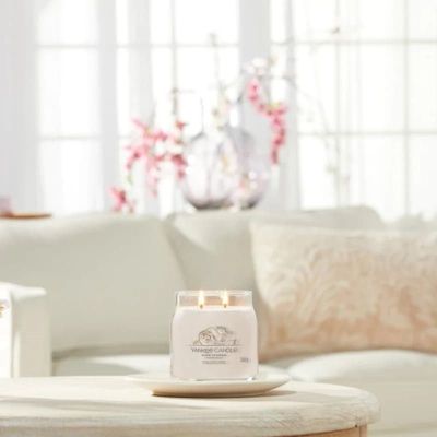 5. Medium Candle WARM CASHMERE YANKEE