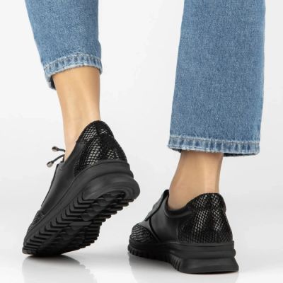 7. Women's leather half-notes on a wedge, black Filippo DP8102