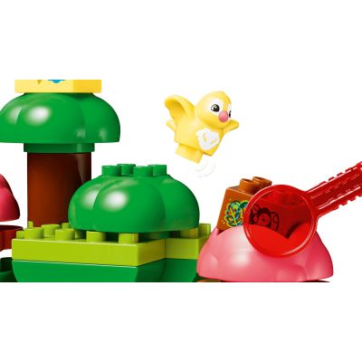24. LEGO Duplo 10480 - Explorers' Forest with Wild Animals