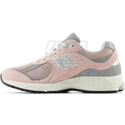 2. New Balance M2002RFC sports shoes