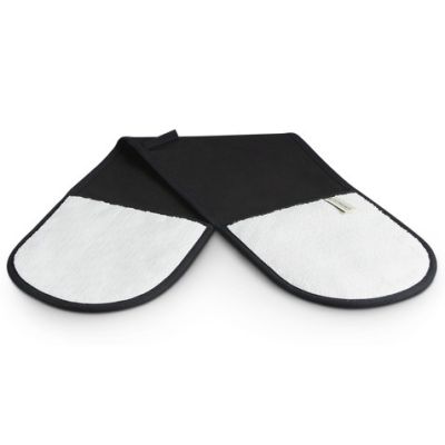 2. Le Creuset 95001000000000 Oven Glove Oven Glove 1 pc. Black Cotton