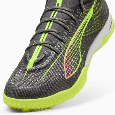 4. Puma Ultra 5 Pro Cage M 108173-03 football boots