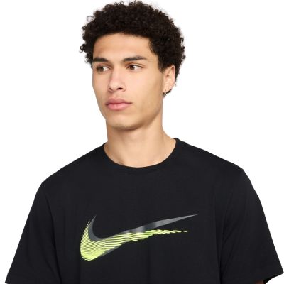 3. Nike Sportswear Men's T-Shirt Black HQ8092 010